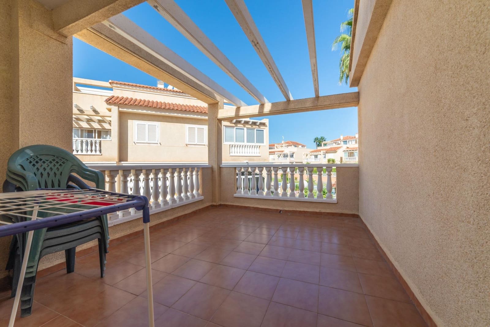 3 makuuhuone Paritalo myytävänä paikassa Orihuela Costa mukana uima-altaan - 265 000 € (Ref: 9344705)