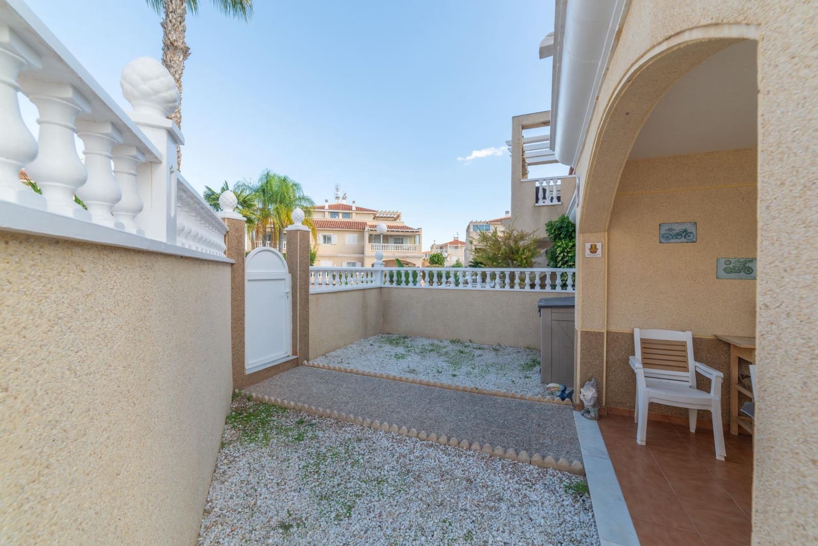 3 makuuhuone Paritalo myytävänä paikassa Orihuela Costa mukana uima-altaan - 265 000 € (Ref: 9344705)