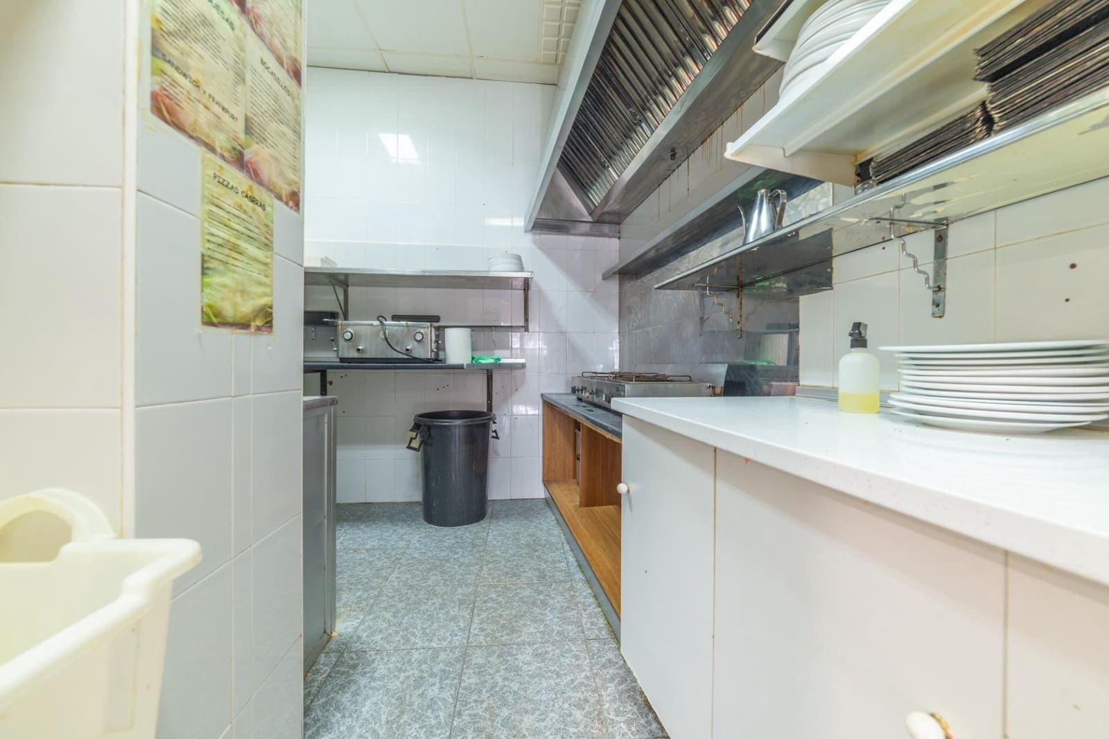 Erhverv til salg i Lo Pagan - € 310.000 (Ref: 9375266)