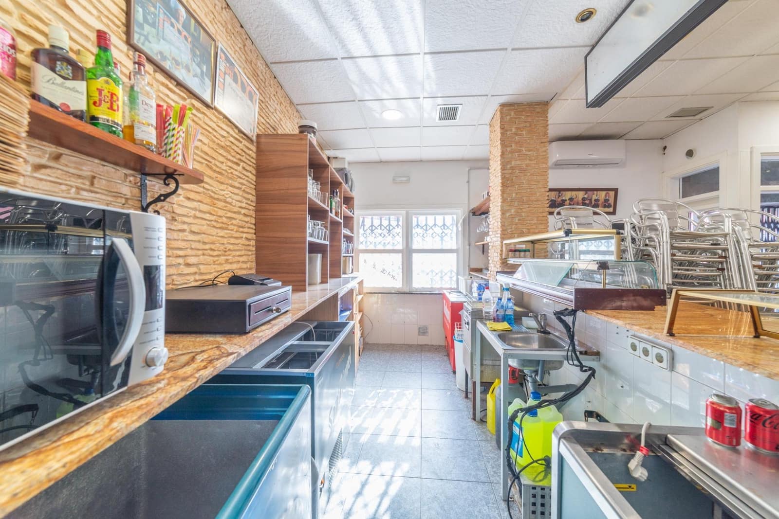 Erhverv til salg i Lo Pagan - € 310.000 (Ref: 9375266)