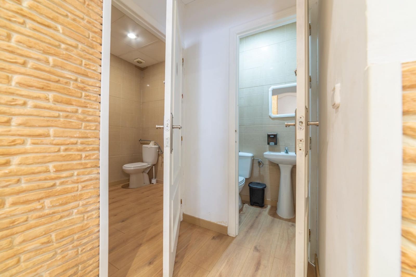 Erhverv til salg i Lo Pagan - € 310.000 (Ref: 9375266)