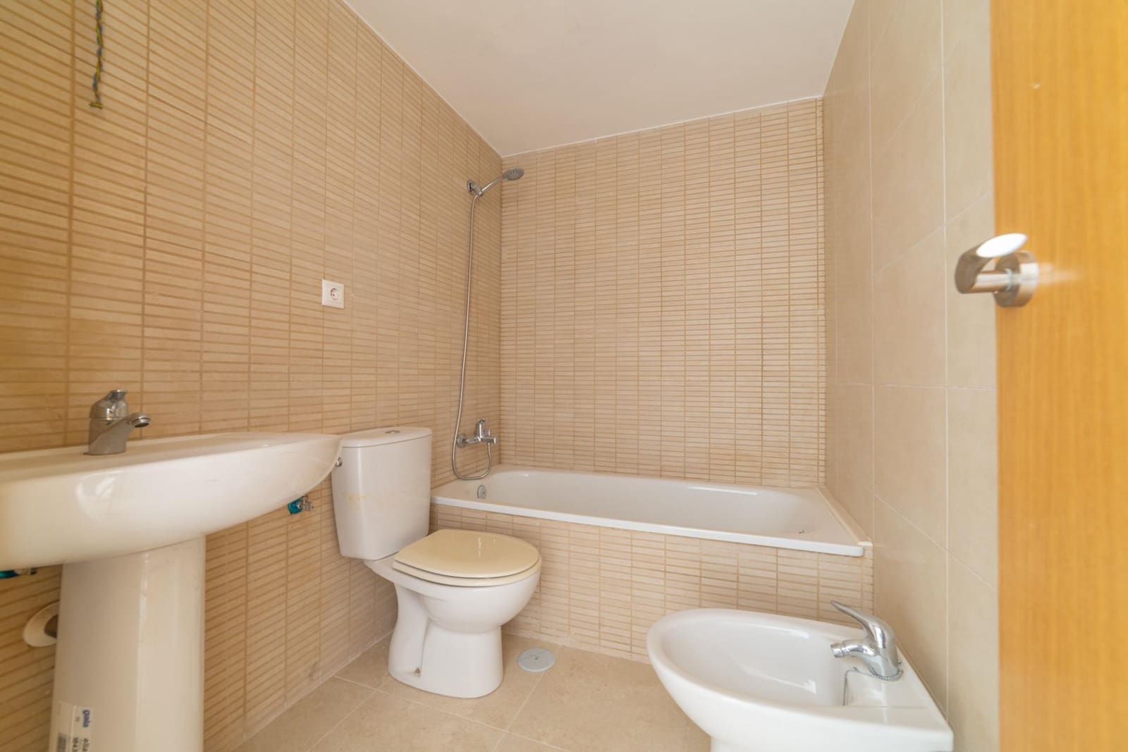 3 soverom Leilighet til salgs i Avileses - € 145 000 (Ref: 9390675)