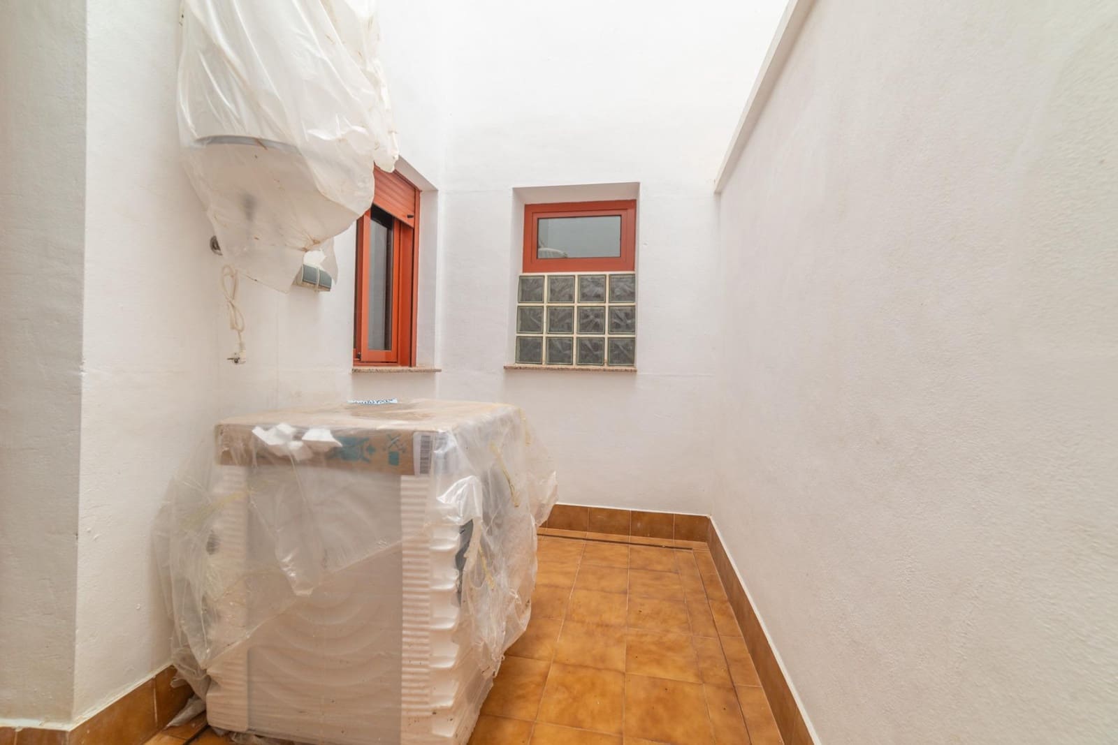 1 bedroom Apartment for sale in Avileses - € 73,000 (Ref: 9390676)