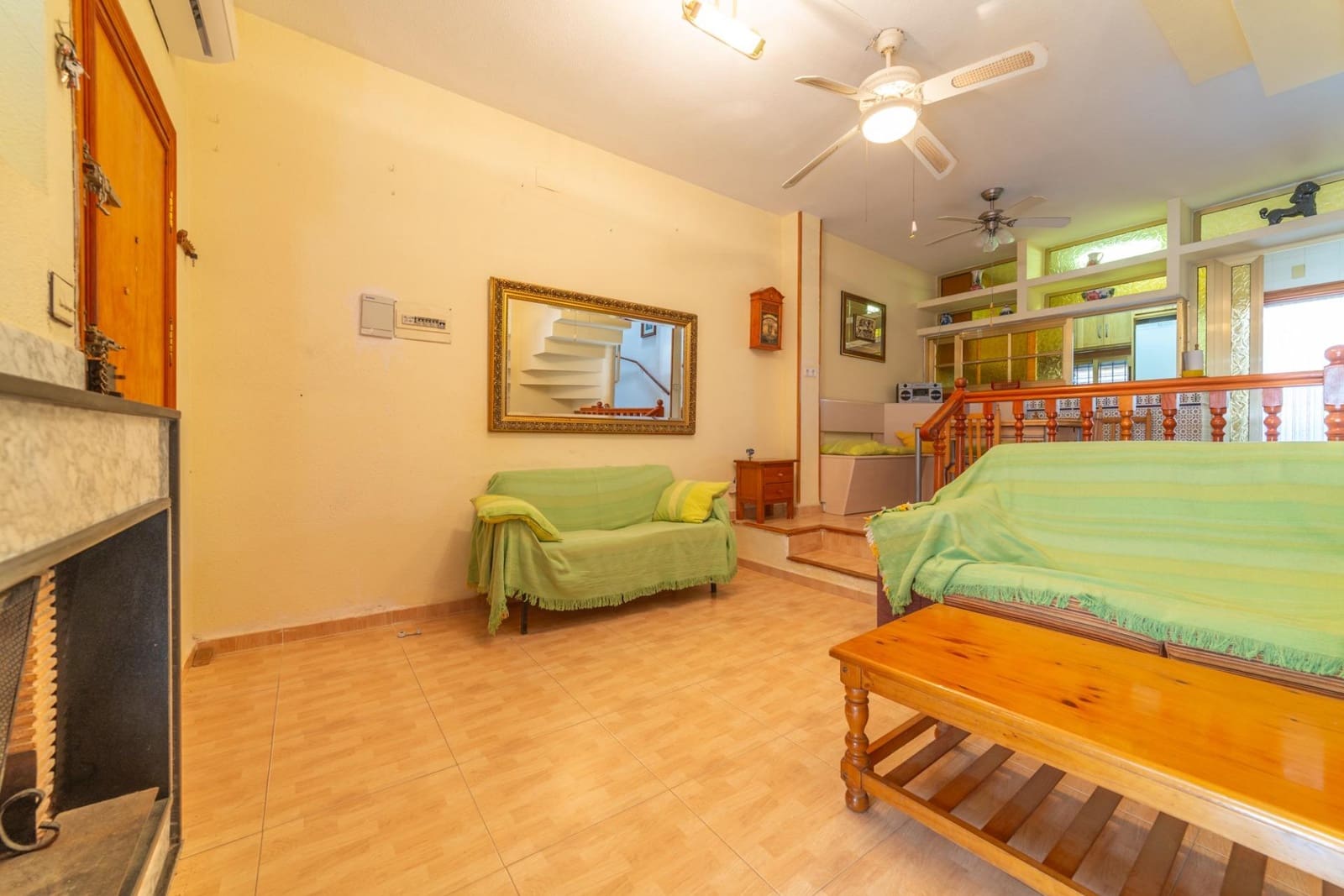 4 slaapkamer Rijtjeshuis te koop in Los Cuarteros met garage - € 183.500 (Ref: 9431229)