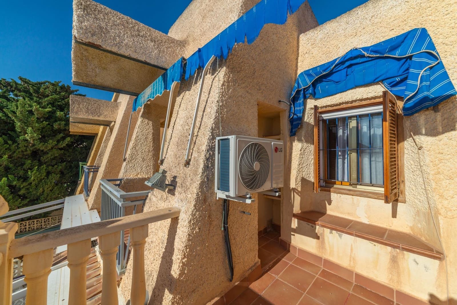 4 slaapkamer Rijtjeshuis te koop in Los Cuarteros met garage - € 183.500 (Ref: 9431229)