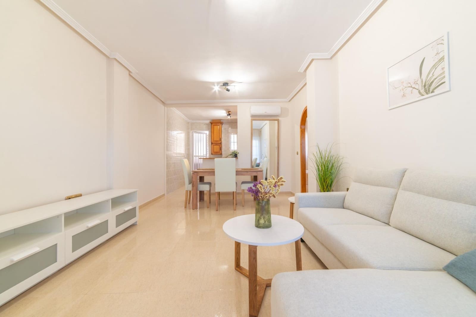 2 bedroom Flat for sale in Orihuela Costa with pool - € 174,900 (Ref: 9431230)