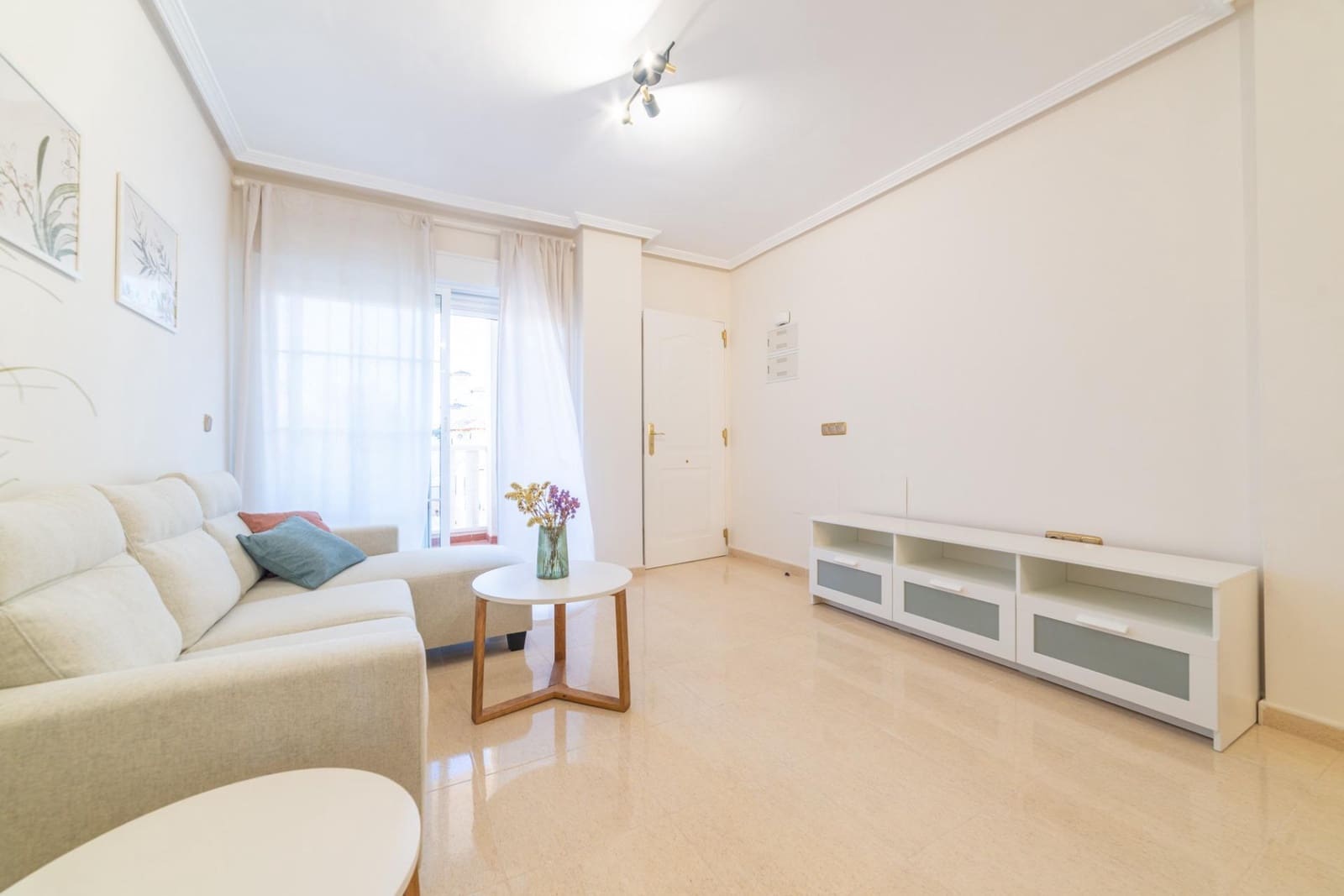 2 bedroom Flat for sale in Orihuela Costa with pool - € 174,900 (Ref: 9431230)