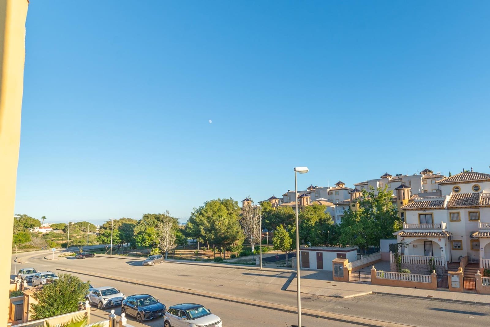 2 bedroom Flat for sale in Orihuela Costa with pool - € 174,900 (Ref: 9431230)