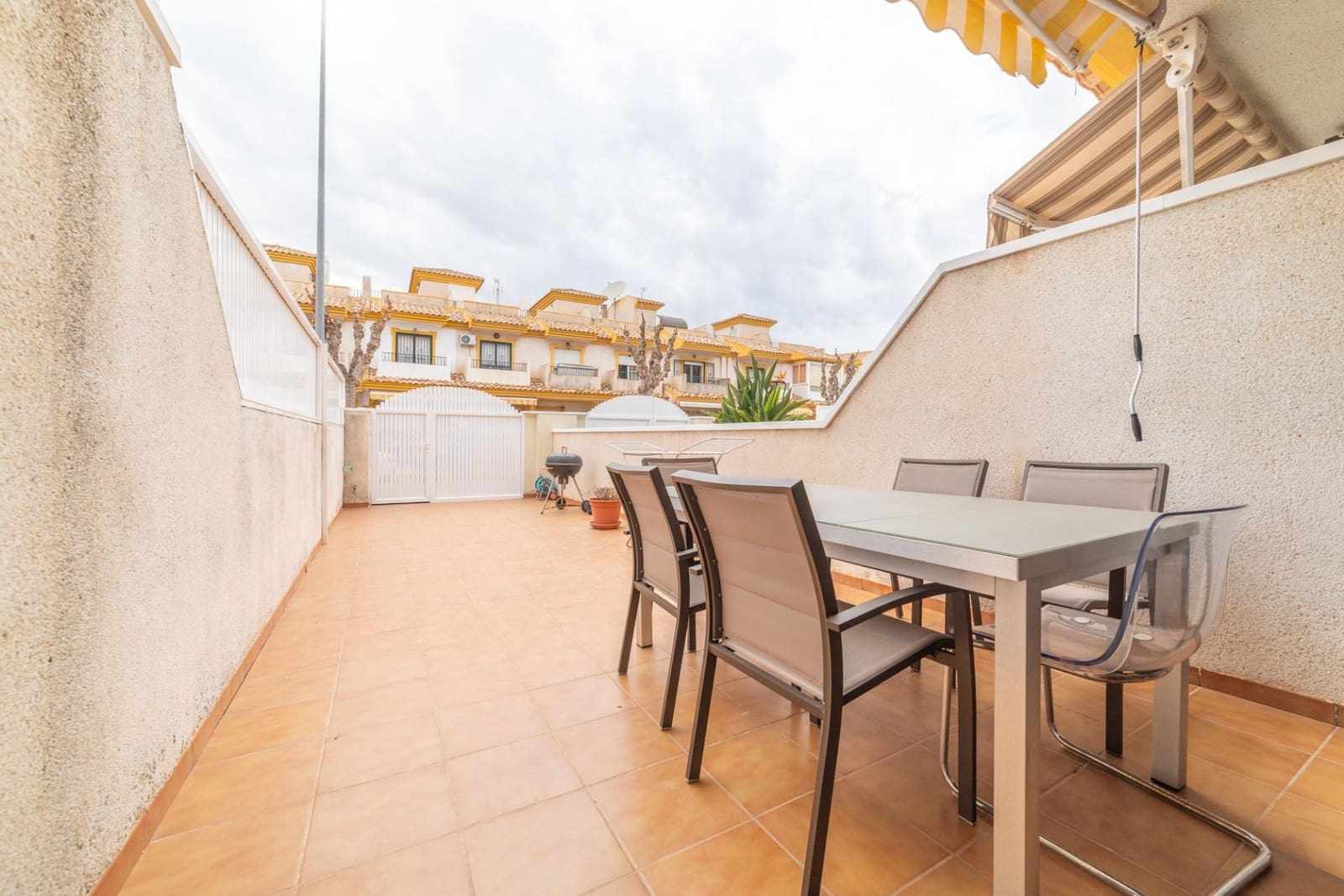 3 soveværelse Rækkehus til salg i Santiago de la Ribera med swimmingpool - € 159.000 (Ref: 9440024)