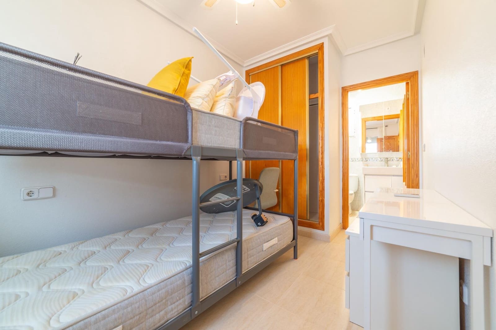 3 soveværelse Rækkehus til salg i Santiago de la Ribera med swimmingpool - € 159.000 (Ref: 9440024)