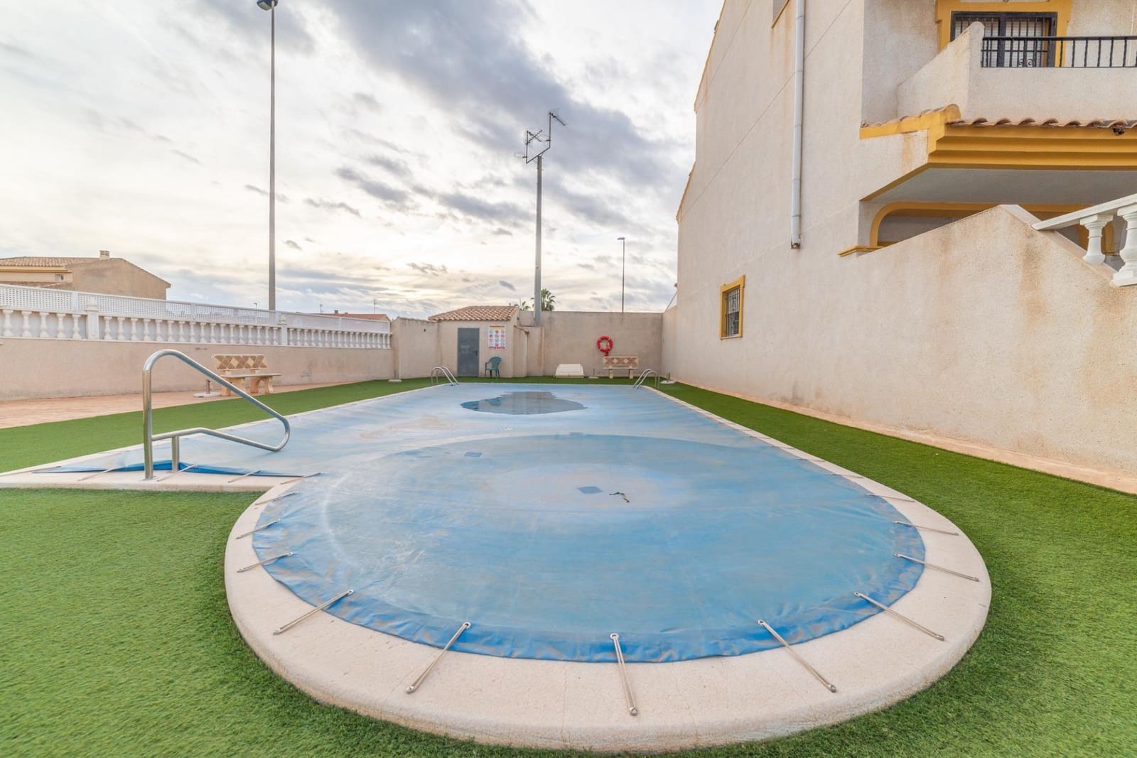 3 soveværelse Rækkehus til salg i Santiago de la Ribera med swimmingpool - € 159.000 (Ref: 9440024)