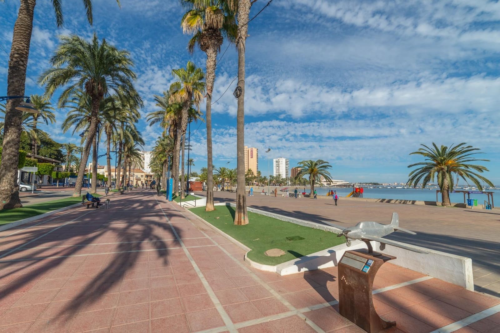 3 soveværelse Rækkehus til salg i Santiago de la Ribera med swimmingpool - € 159.000 (Ref: 9440024)