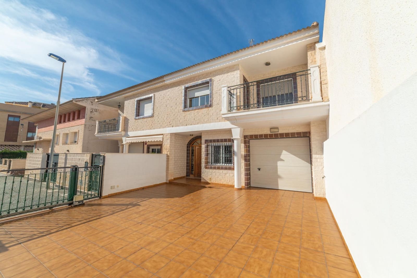 4 soveværelse Rækkehus til salg i San Pedro del Pinatar med garage - € 315.000 (Ref: 9450208)