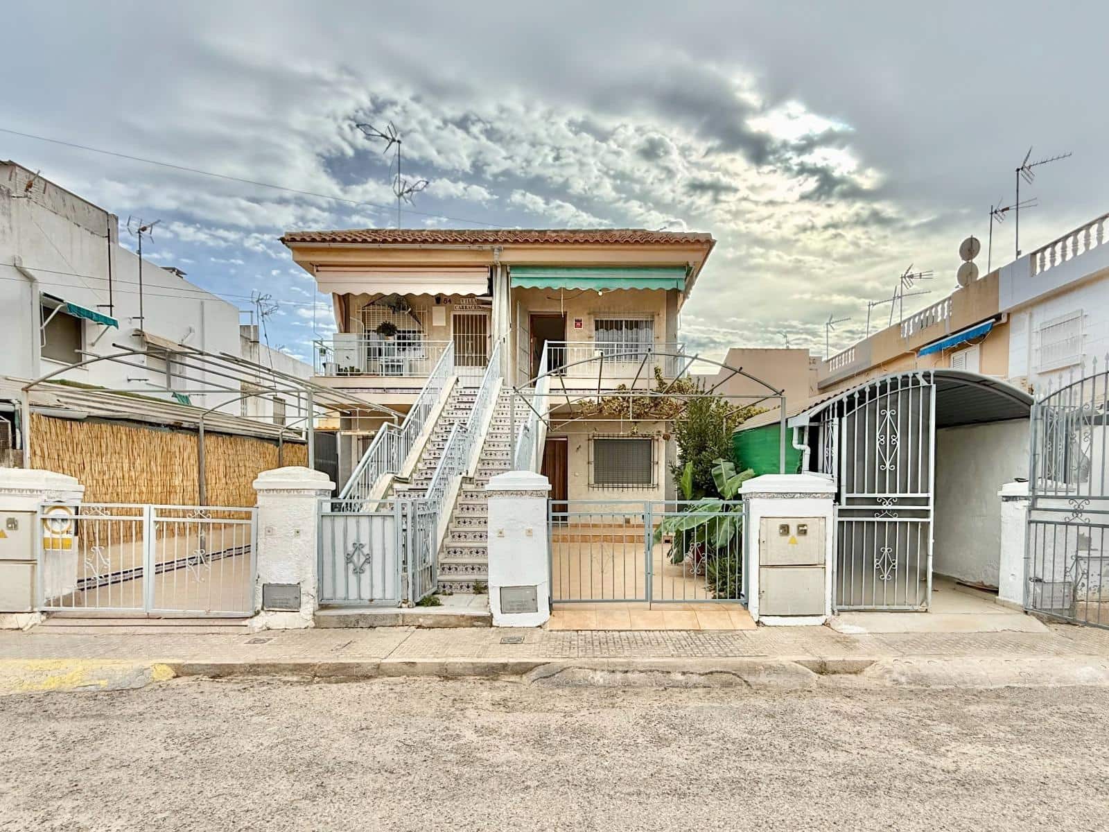 2 slaapkamer Flat te koop in Santiago de la Ribera - € 131.950 (Ref: 9456179)