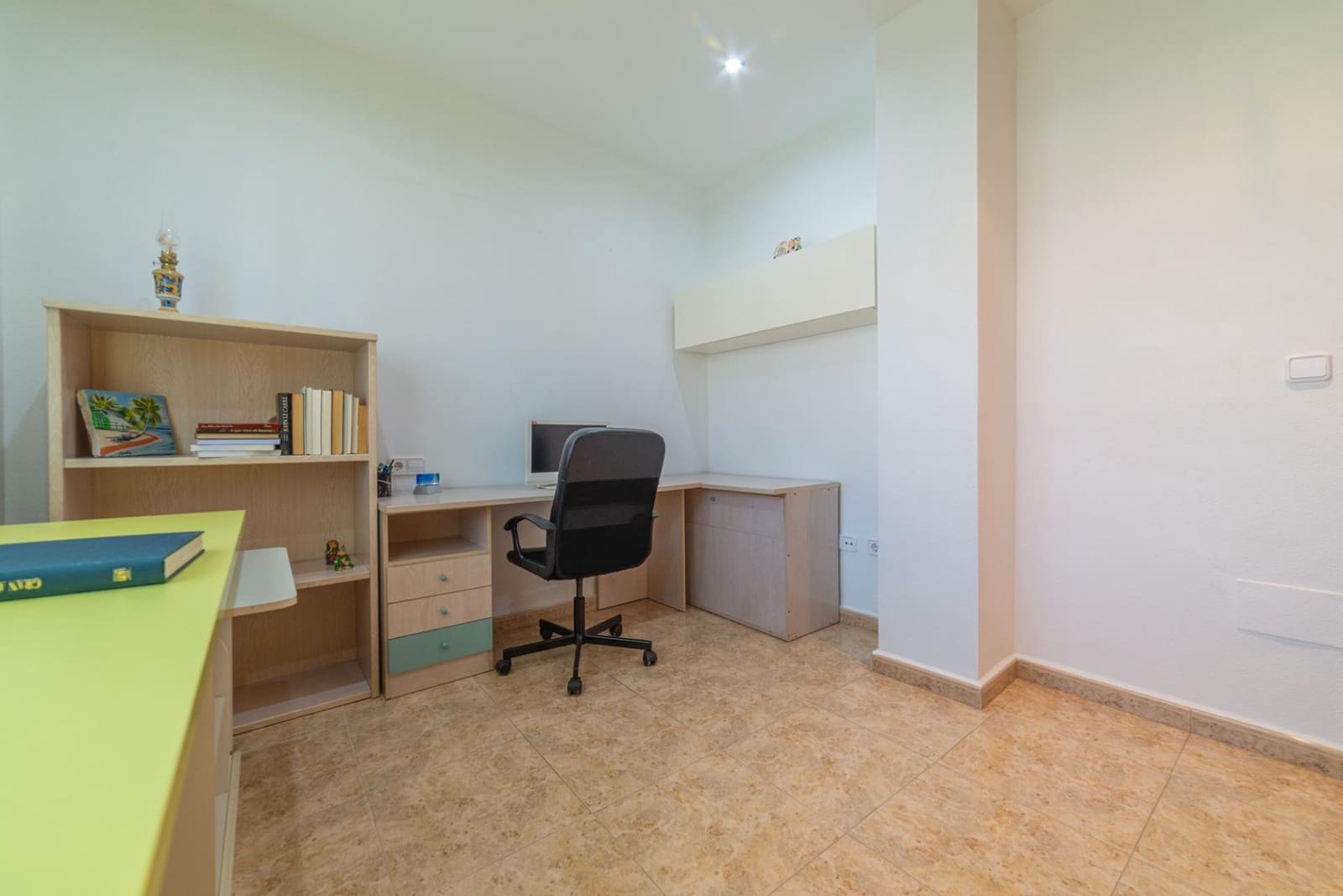 4 chambre Appartement à vendre à San Cayetano - 179 500 € (Ref: 9497144)