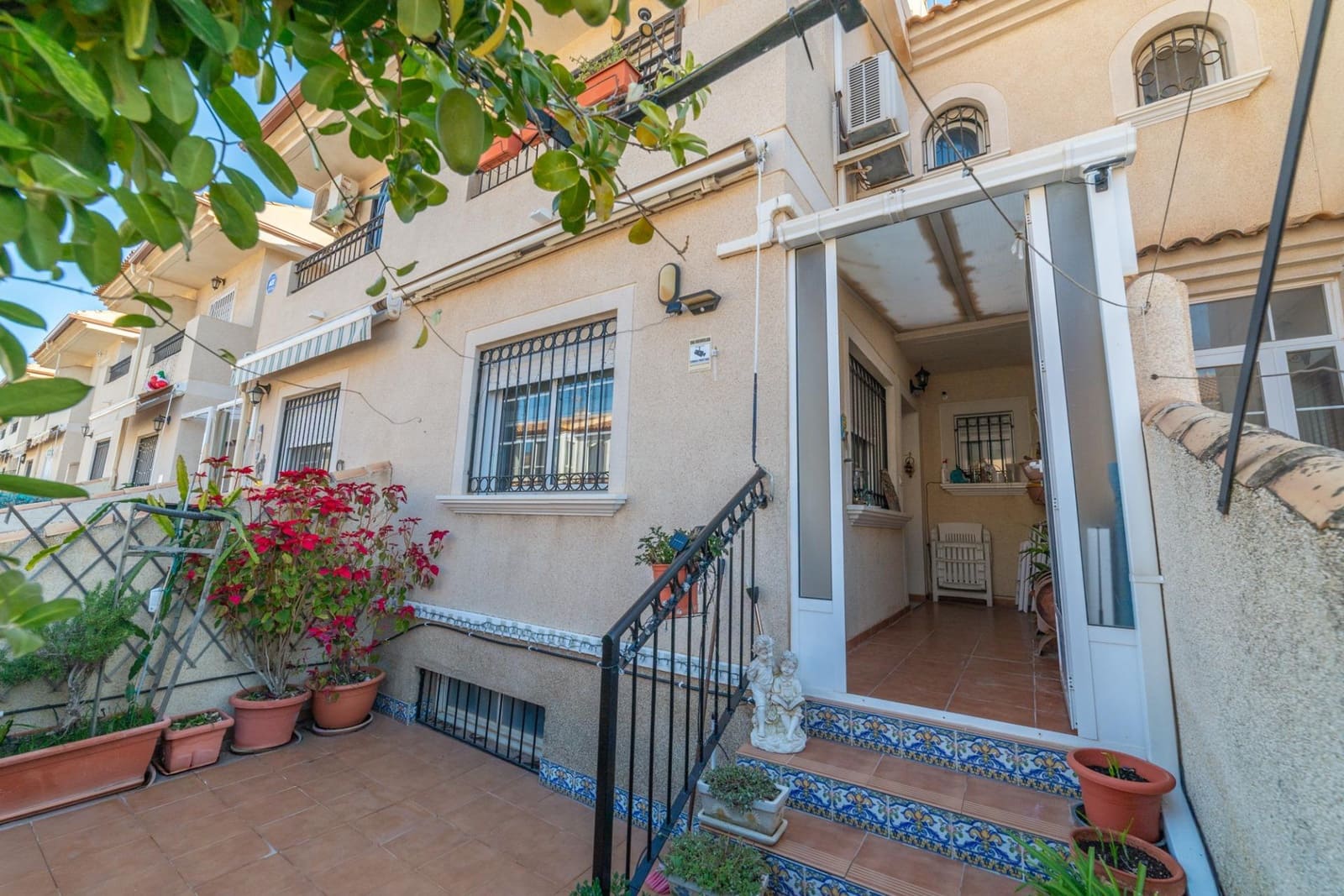 4 bedroom Terraced Villa for sale in San Pedro del Pinatar with garage - € 229,500 (Ref: 9516022)
