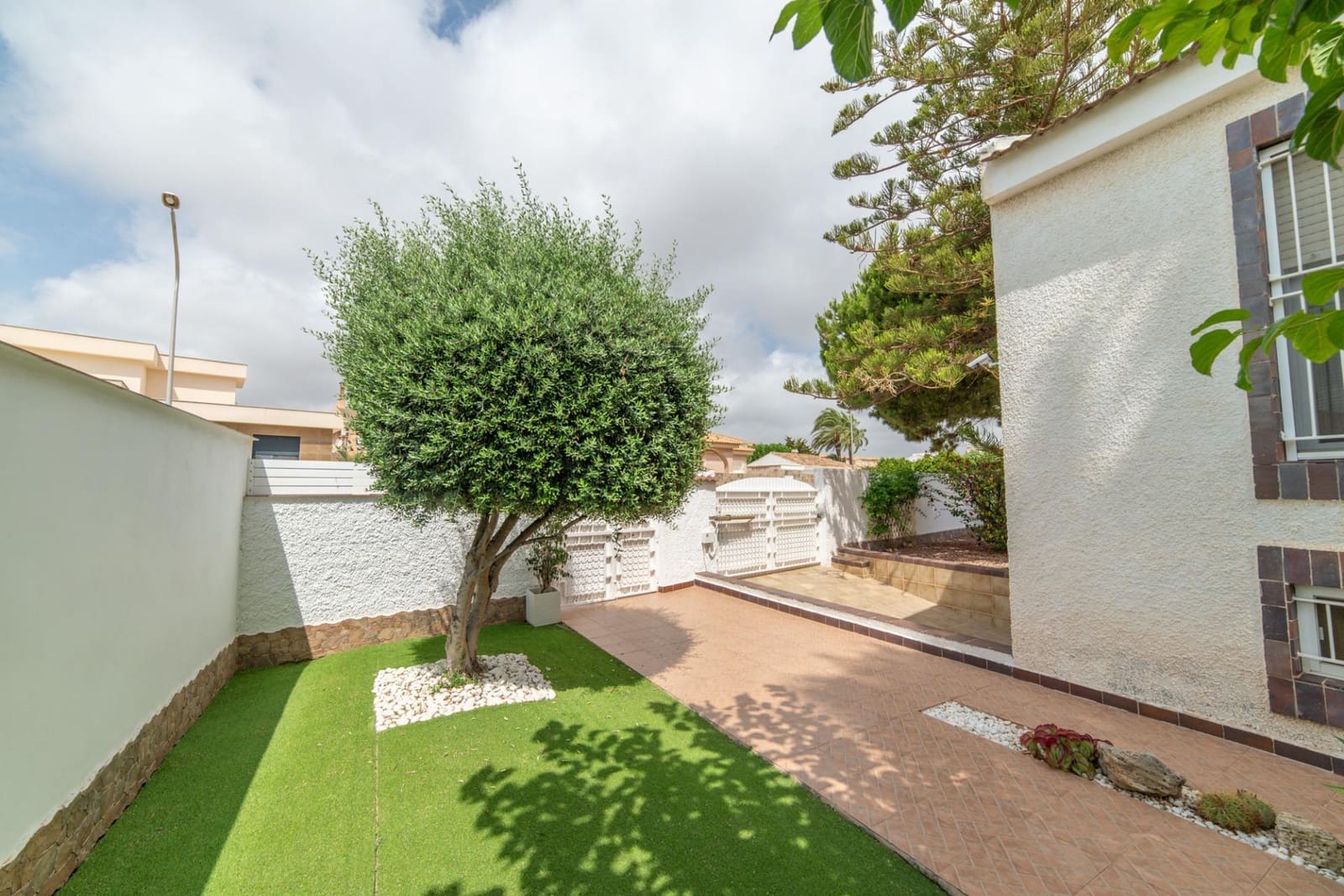 Chalet de 5 habitaciones en Santiago de la Ribera en venta con piscina garaje - 499.000 € (Ref: 9619163)