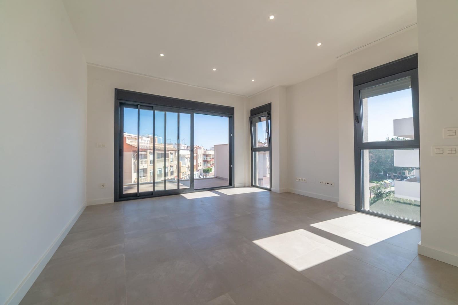 2 bedroom Apartment for sale in Santiago de la Ribera with pool - € 365,000 (Ref: 9621749)