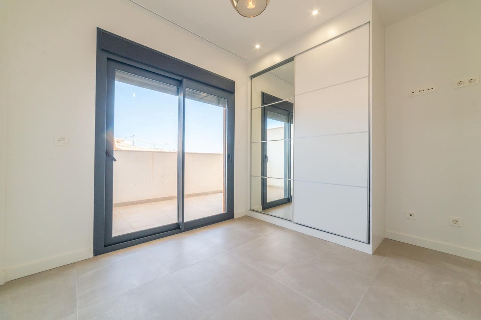 2 bedroom Apartment for sale in Santiago de la Ribera with pool - € 365,000 (Ref: 9621749)