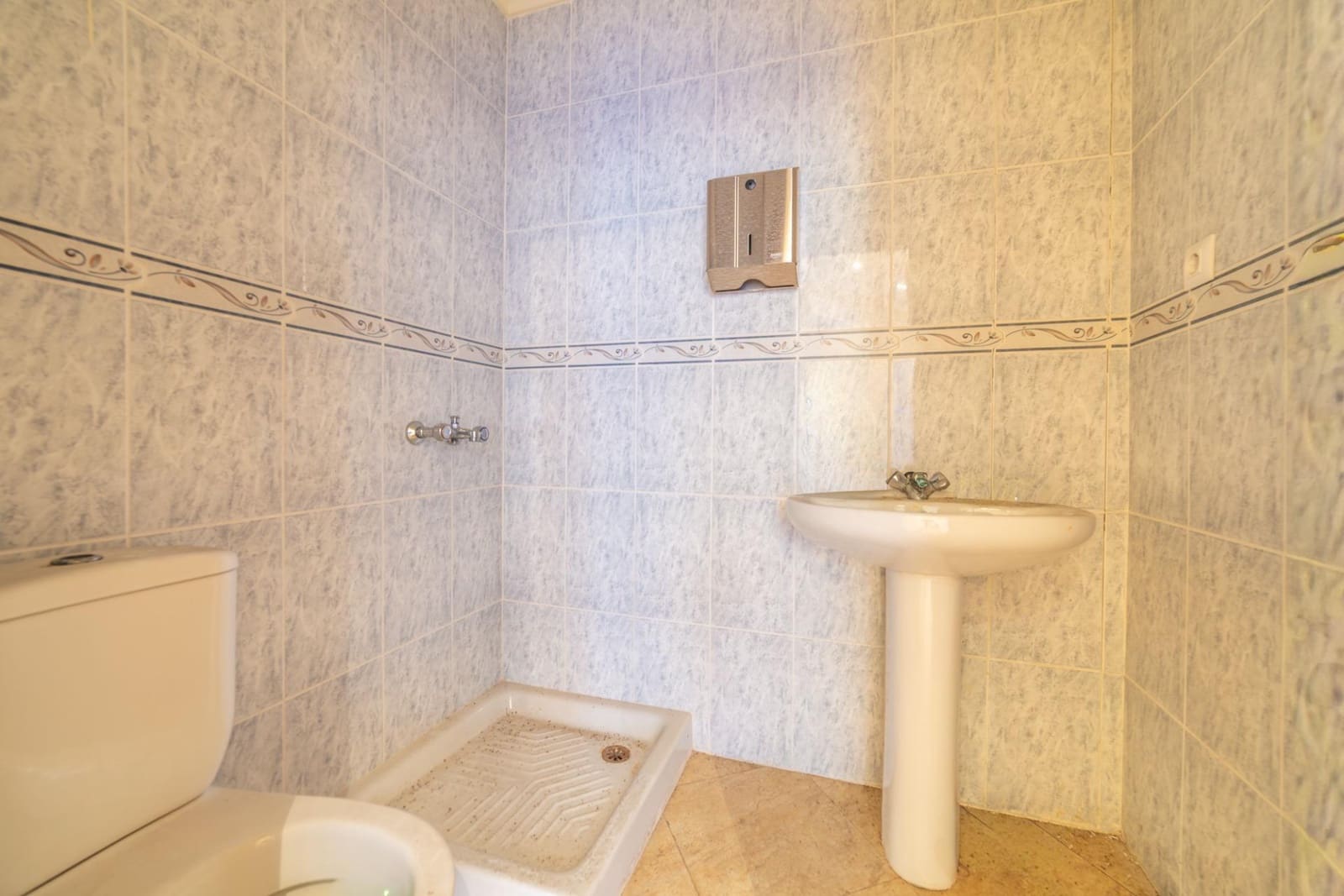 1 quarto Comercial para venda em Lo Pagan com piscina - 49 000 € (Ref: 9627434)