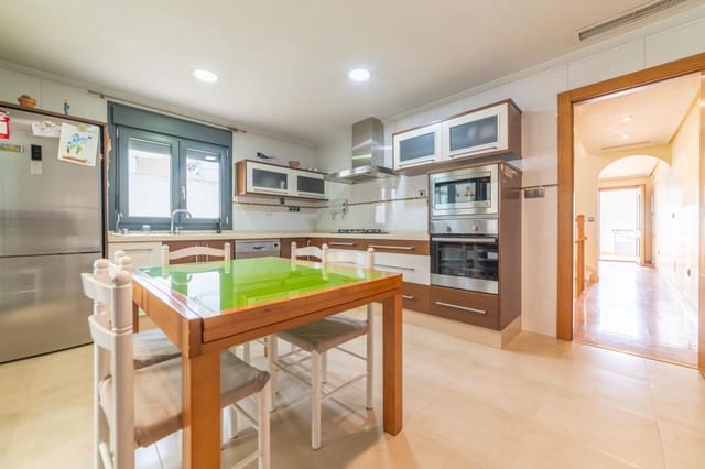 3 slaapkamer Villa te koop in San Javier met zwembad garage - € 329.000 (Ref: 9682472)