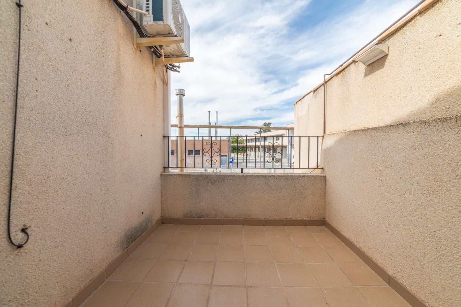 Casa de 4 habitaciones en Santiago de la Ribera en venta con piscina - 290.000 € (Ref: 9695275)