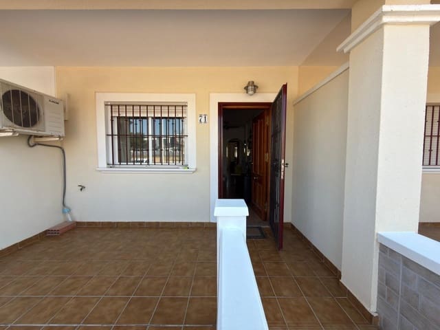 3 soverom Rekkehus til salgs i San Pedro del Pinatar med svømmebasseng - € 199 000 (Ref: 9714876)