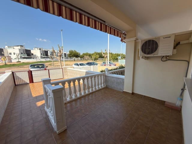 3 soverom Rekkehus til salgs i San Pedro del Pinatar med svømmebasseng - € 199 000 (Ref: 9714876)