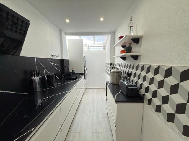 3 soverom Rekkehus til salgs i San Pedro del Pinatar med svømmebasseng - € 199 000 (Ref: 9714876)