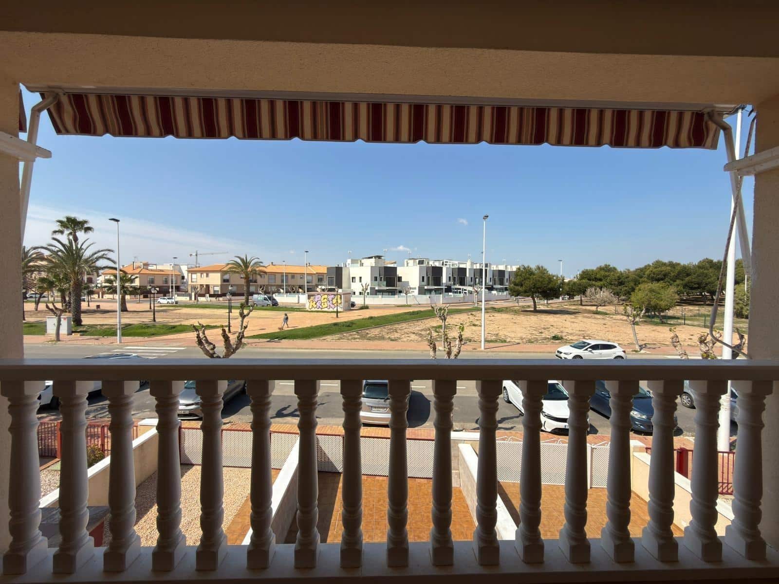 3 soverom Rekkehus til salgs i San Pedro del Pinatar med svømmebasseng - € 199 000 (Ref: 9714876)