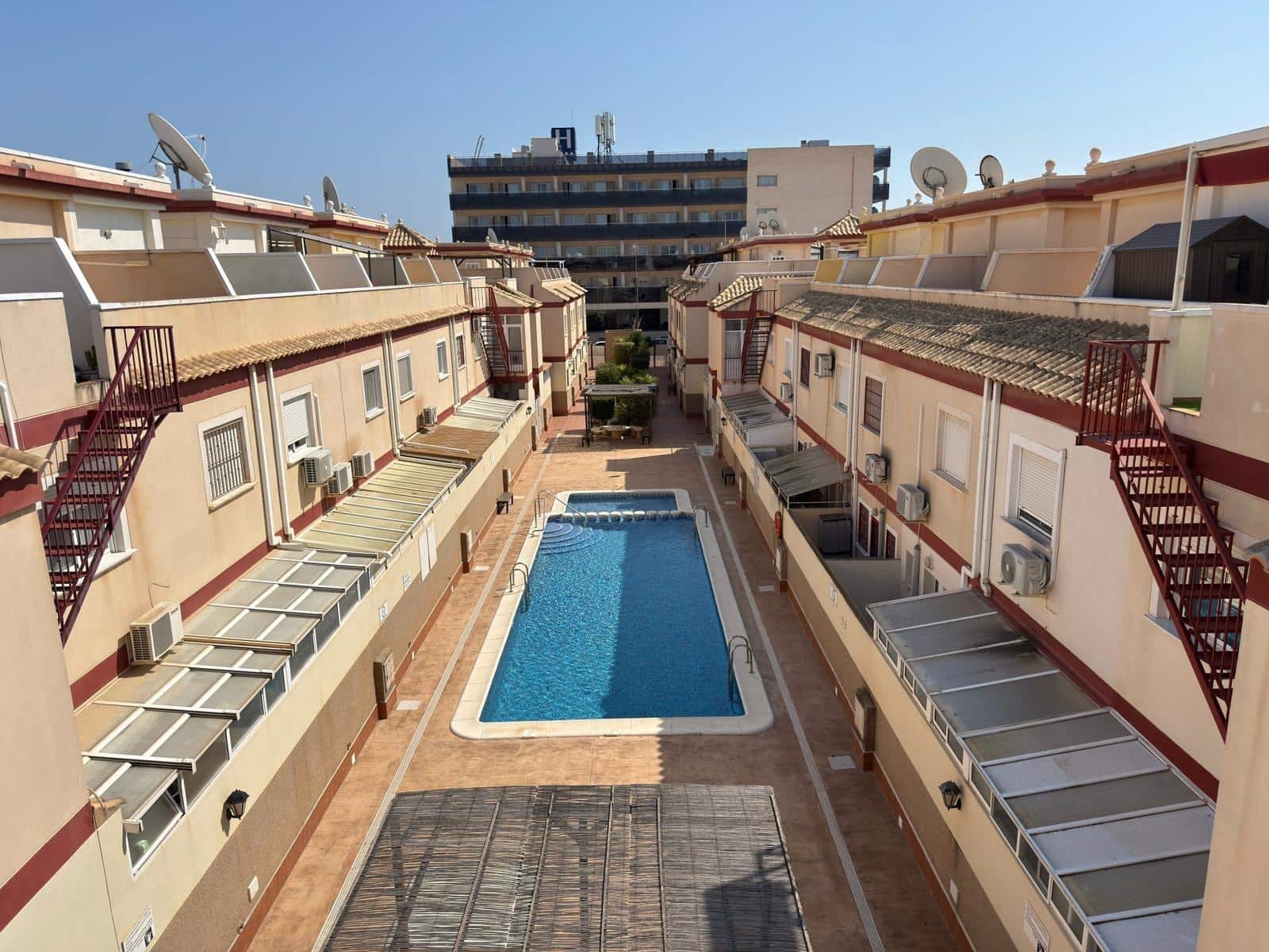 3 soverom Rekkehus til salgs i San Pedro del Pinatar med svømmebasseng - € 199 000 (Ref: 9714876)