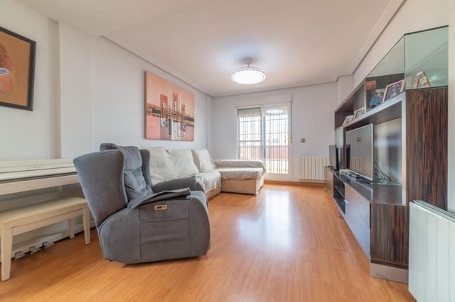 Chalet de 4 habitaciones en Santiago de la Ribera, San Javier en venta con garaje - 287.000 € (Ref: 9714877)