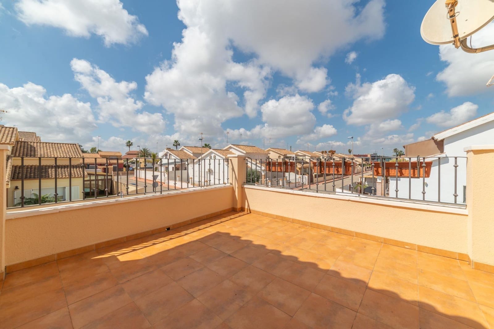 4 slaapkamer Villa te koop in Santiago de la Ribera met garage - € 287.000 (Ref: 9714877)
