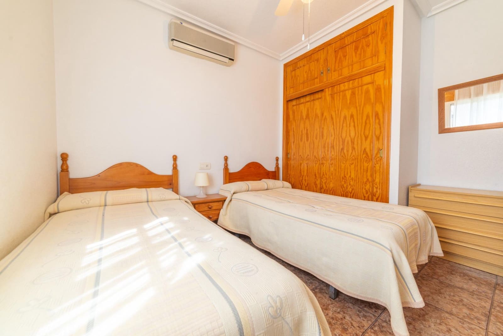 3 slaapkamer Halfvrijstaande villa te koop in Los Cuarteros - € 179.900 (Ref: 9735529)