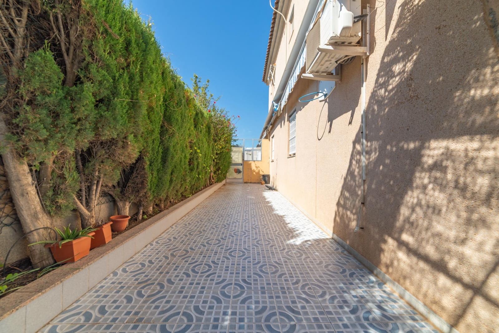 3 slaapkamer Halfvrijstaande villa te koop in Los Cuarteros - € 179.900 (Ref: 9735529)