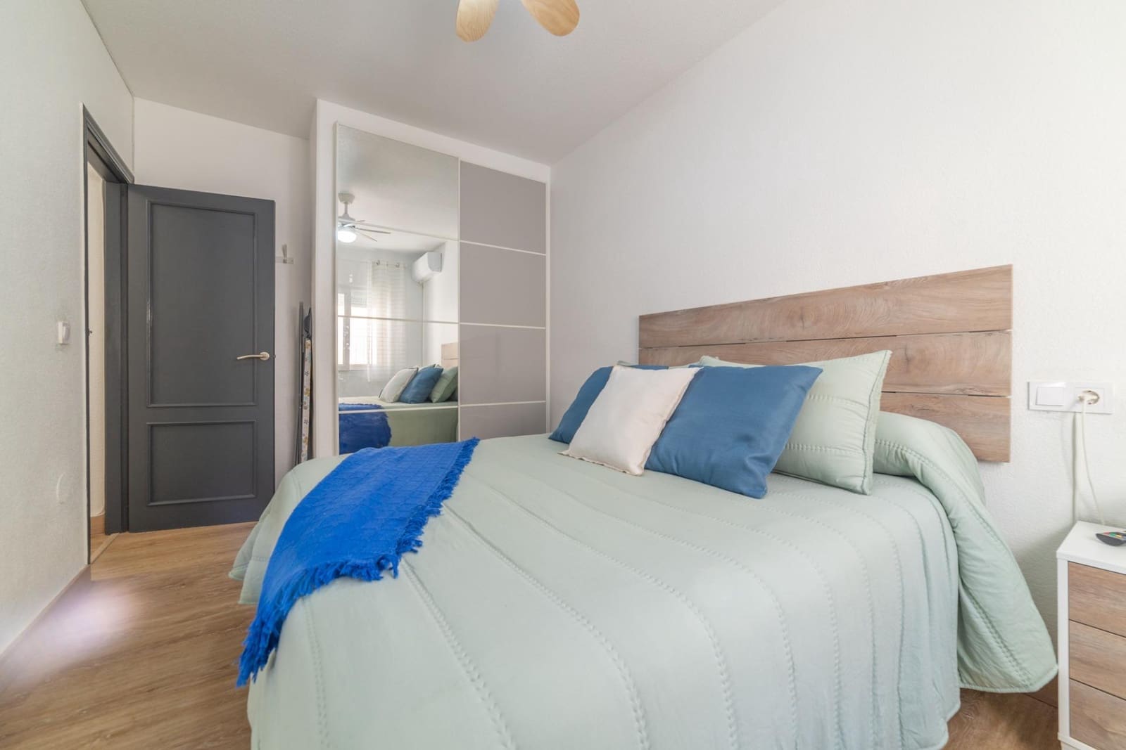 Apartamento de 2 habitaciones en Los Alcázares en venta - 139.900 € (Ref: 9747799)