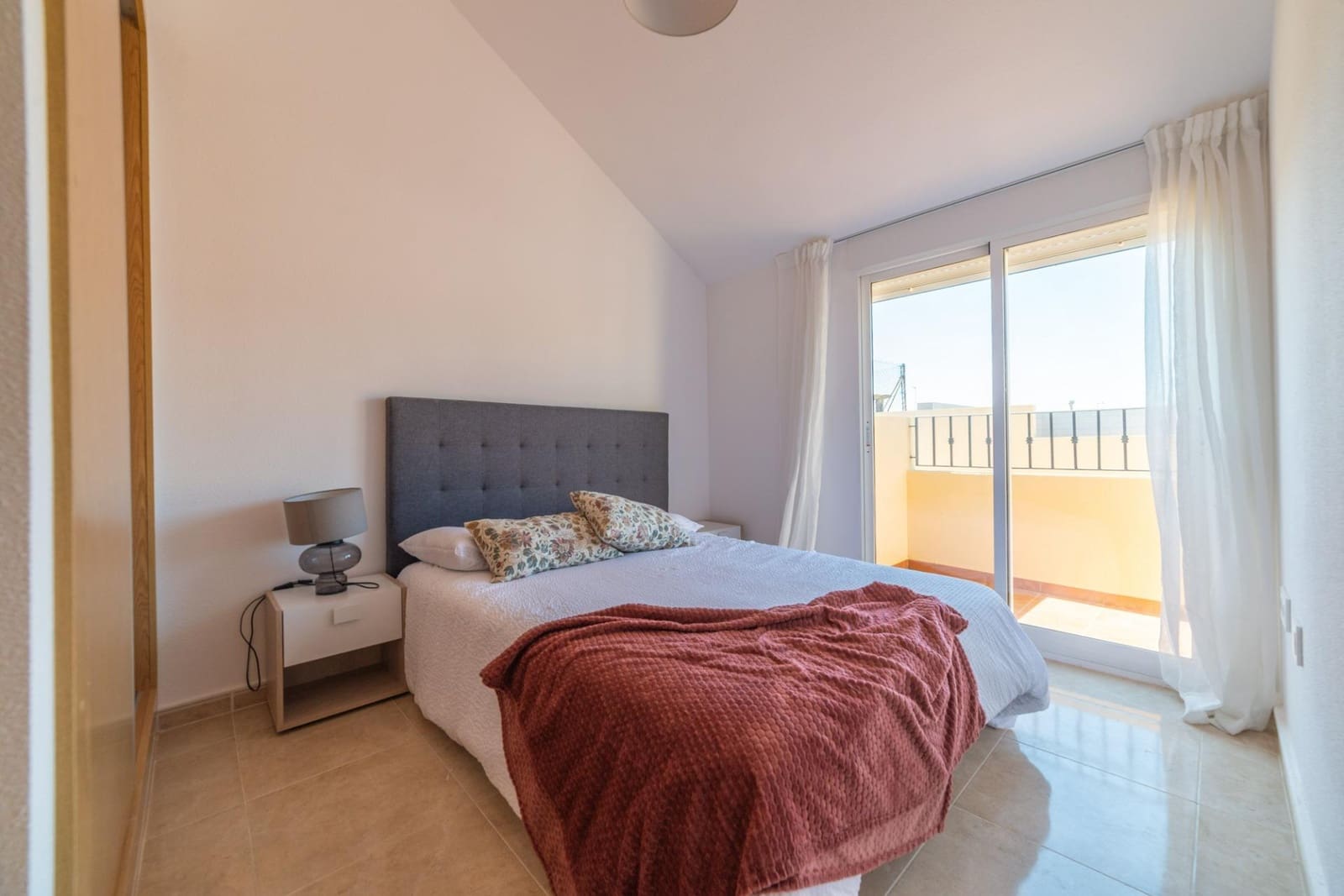 3 soveværelse Rækkehus til salg i Santiago de la Ribera med swimmingpool - € 168.000 (Ref: 9783075)