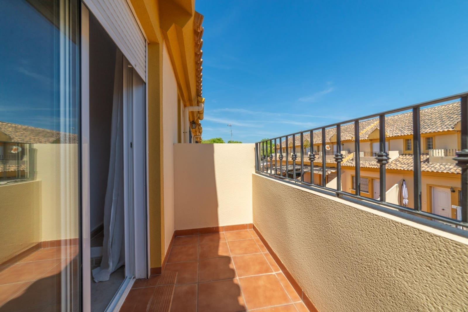 3 soveværelse Rækkehus til salg i Santiago de la Ribera med swimmingpool - € 168.000 (Ref: 9783075)