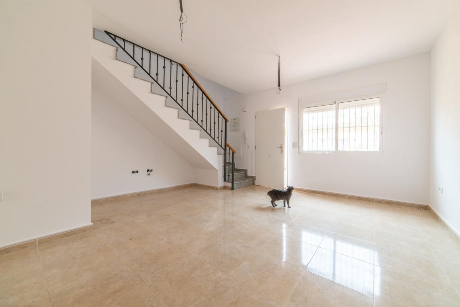 3 soveværelse Rækkehus til salg i Santiago de la Ribera med swimmingpool - € 168.000 (Ref: 9783075)