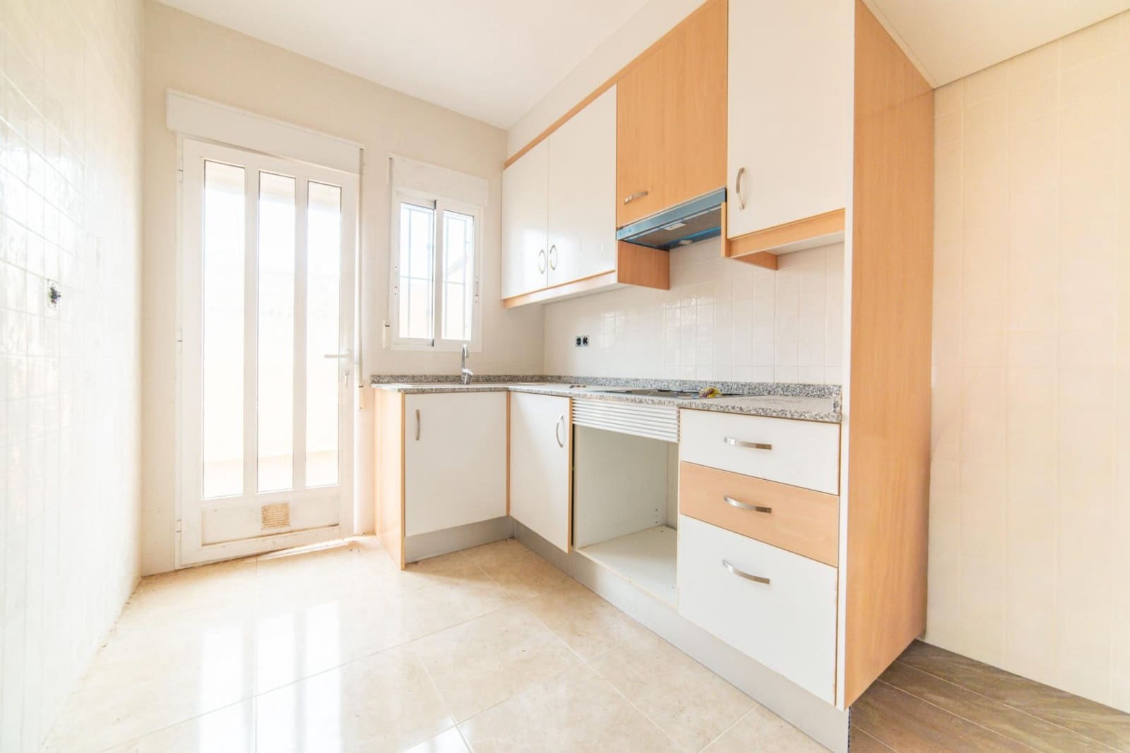 3 soveværelse Rækkehus til salg i Santiago de la Ribera med swimmingpool - € 168.000 (Ref: 9783075)