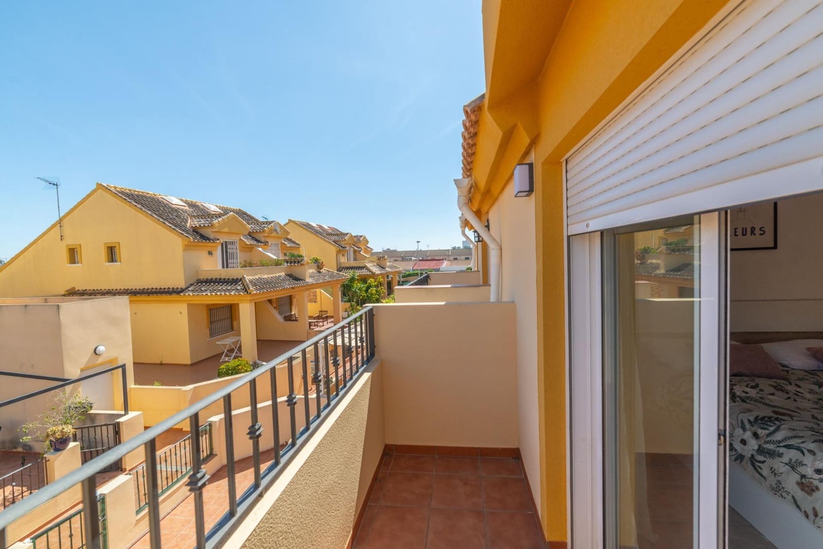 3 soveværelse Rækkehus til salg i Santiago de la Ribera med swimmingpool - € 168.000 (Ref: 9783075)