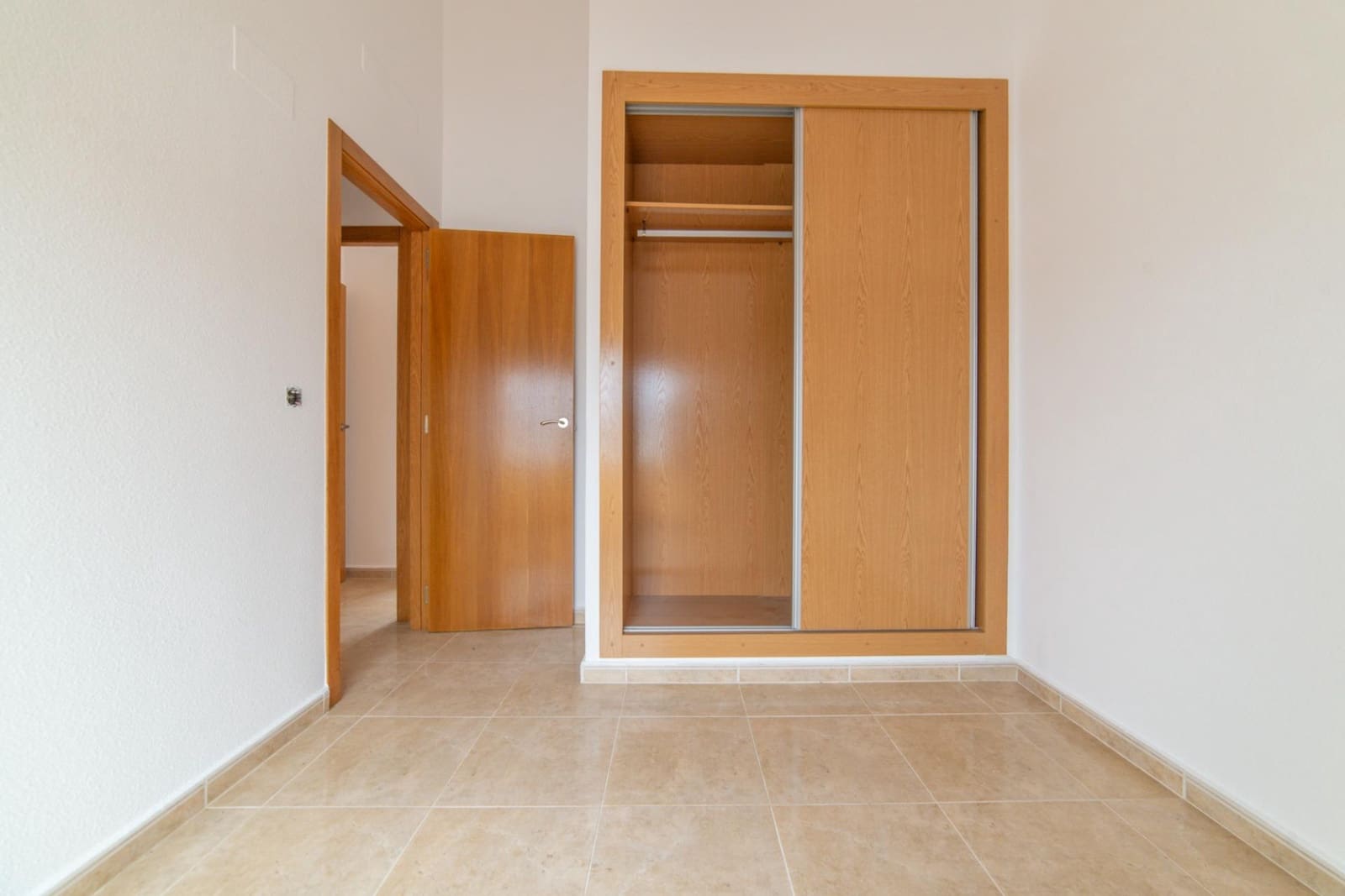 3 soveværelse Rækkehus til salg i Santiago de la Ribera med swimmingpool - € 168.000 (Ref: 9783075)