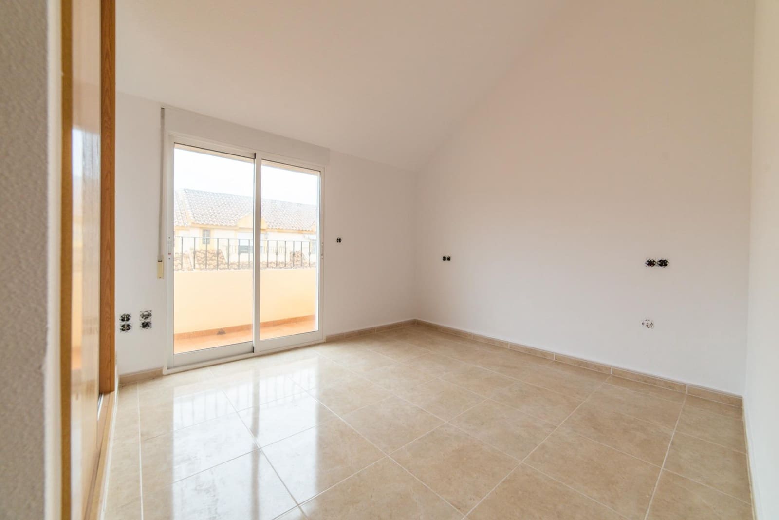3 soveværelse Rækkehus til salg i Santiago de la Ribera med swimmingpool - € 168.000 (Ref: 9783075)