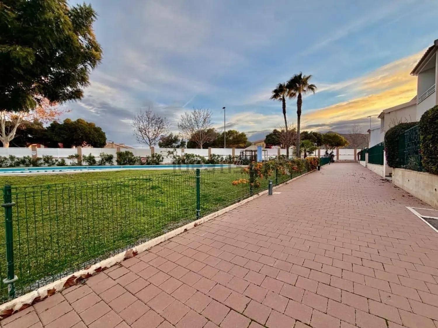 2 Zimmer Bungalow zu verkaufen in San Cayetano mit Pool - 146.000 € (Ref: 9791001)