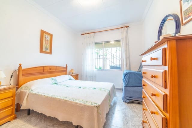 4 makuuhuone Bungalow myytävänä paikassa San Pedro del Pinatar mukana 
autotalli - 199 900 € (Ref: 9800619)