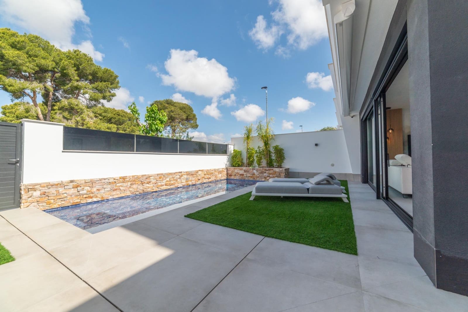 3 makuuhuone Huvila myytävänä paikassa Santiago de la Ribera mukana uima-altaan 
autotalli - 599 000 € (Ref: 9804251)