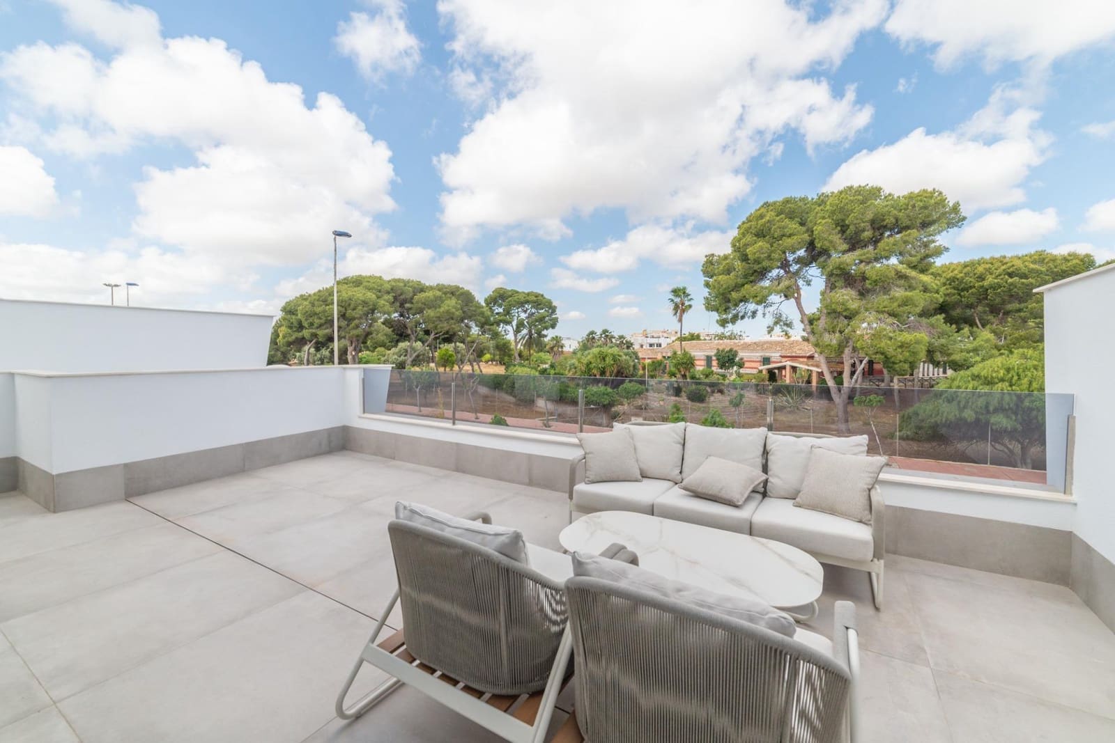 3 makuuhuone Huvila myytävänä paikassa Santiago de la Ribera mukana uima-altaan 
autotalli - 599 000 € (Ref: 9804251)