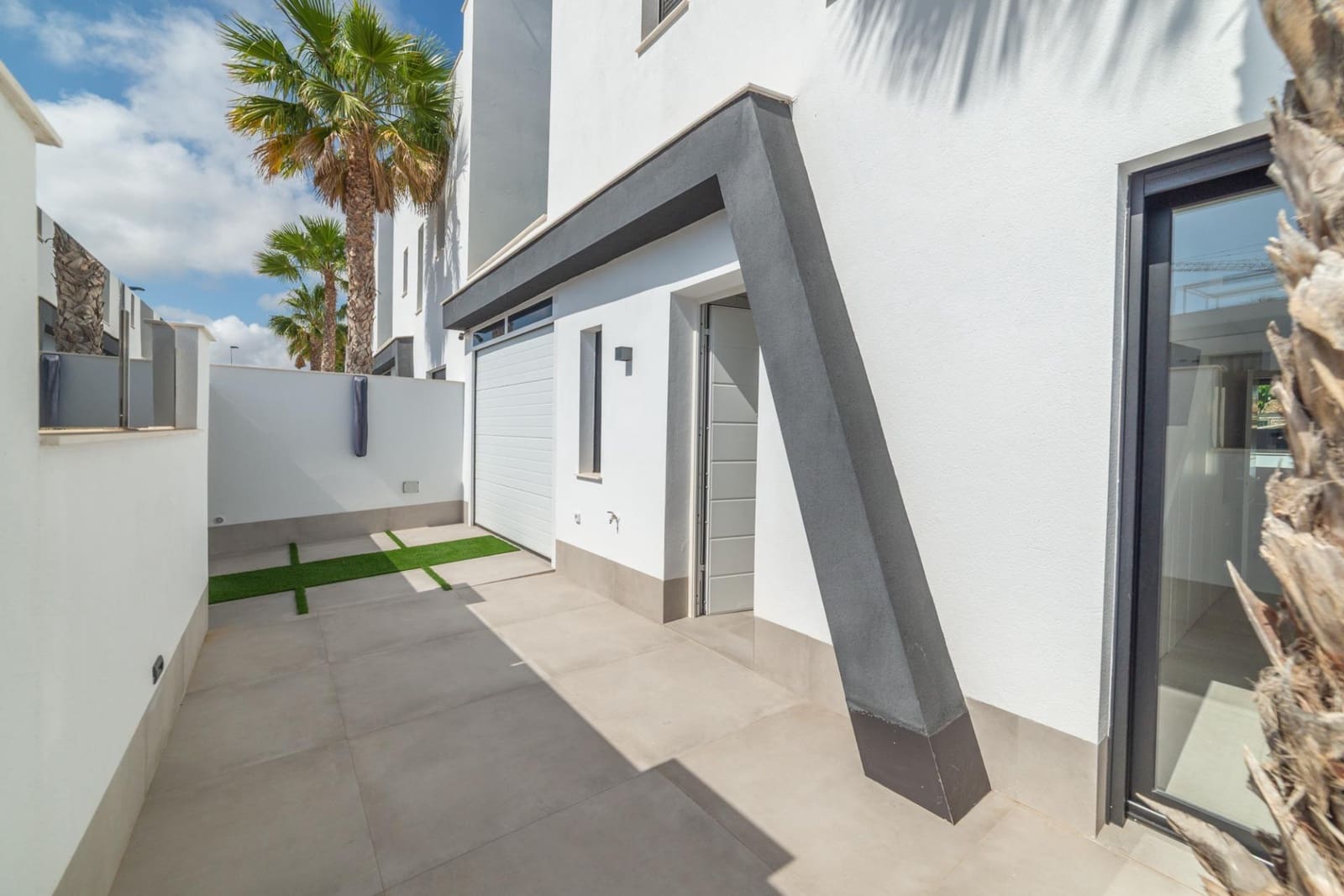 3 makuuhuone Huvila myytävänä paikassa Santiago de la Ribera mukana uima-altaan 
autotalli - 599 000 € (Ref: 9804251)