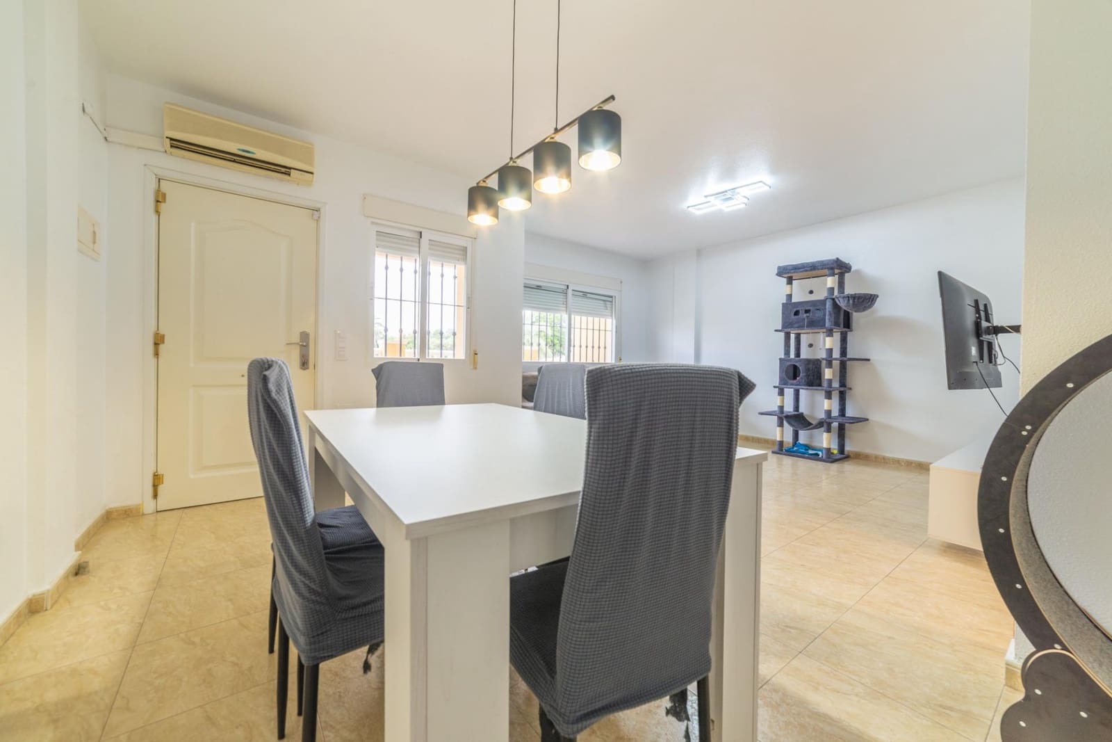 4 bedroom Terraced Villa for sale in San Pedro del Pinatar with garage - € 279,900 (Ref: 9804252)