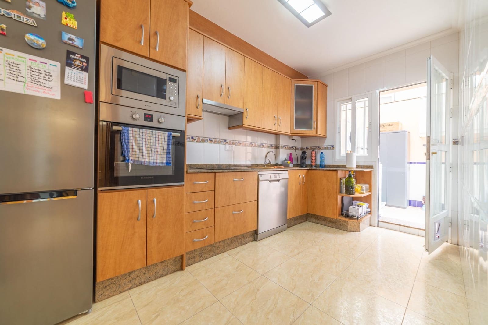 4 bedroom Terraced Villa for sale in San Pedro del Pinatar with garage - € 279,900 (Ref: 9804252)